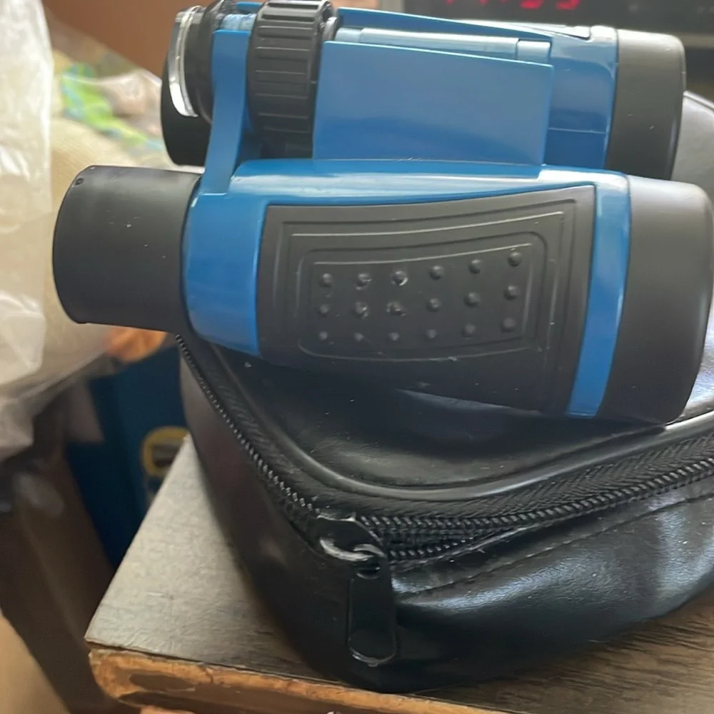 Essenson Kids Binoculars compact for outside exploration